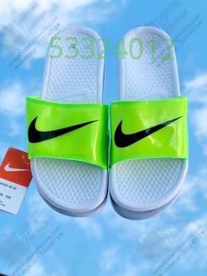 Chancletas Nike benasi