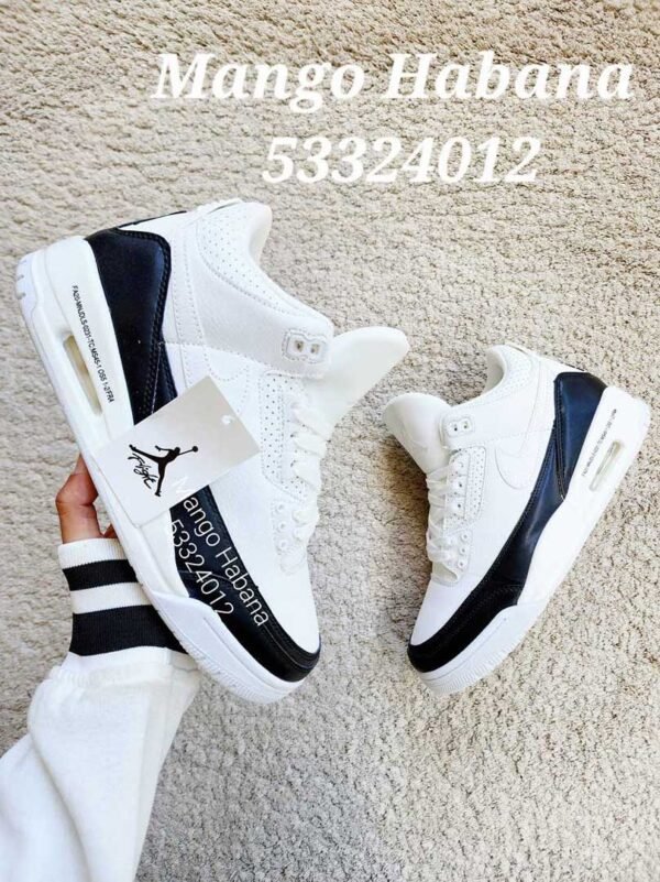 Tenis Nike Air Jordan Blanco y Negro