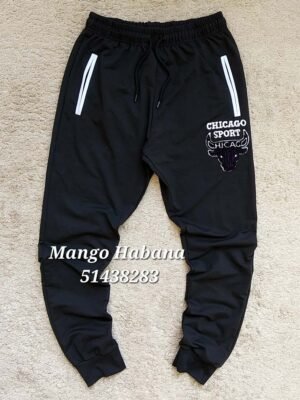 Pantalón Mono Negro con Letrero Chicago Sport