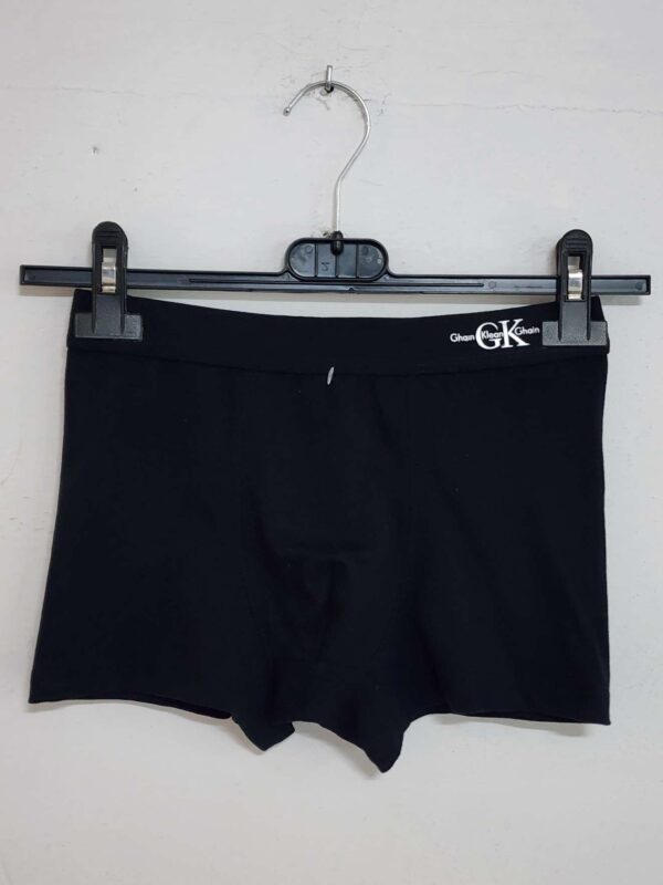 CALZONCILLO NEGRO CON DETALLE PLATEADO CKK3