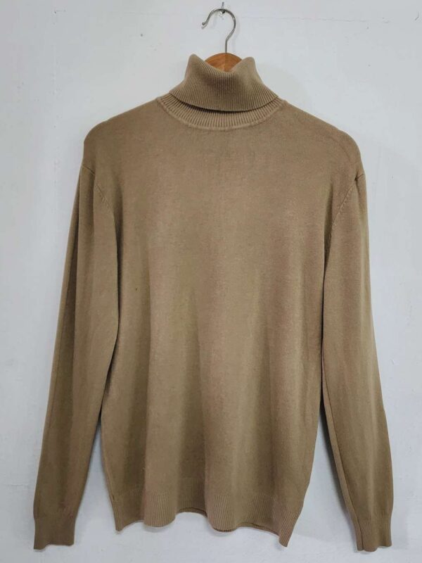 Enguatada beige de cuello sencilla EBCS