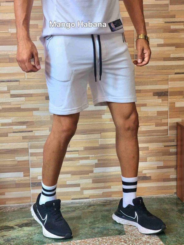 Bermuda Bershka blanca