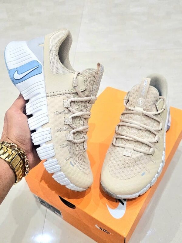 TENIS BEIGE NIKE TNBE2 - Imagen 2