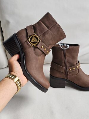 BOTAS MARRONES GUESS BTS36