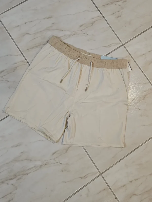 SHORT BEIGE SHT25