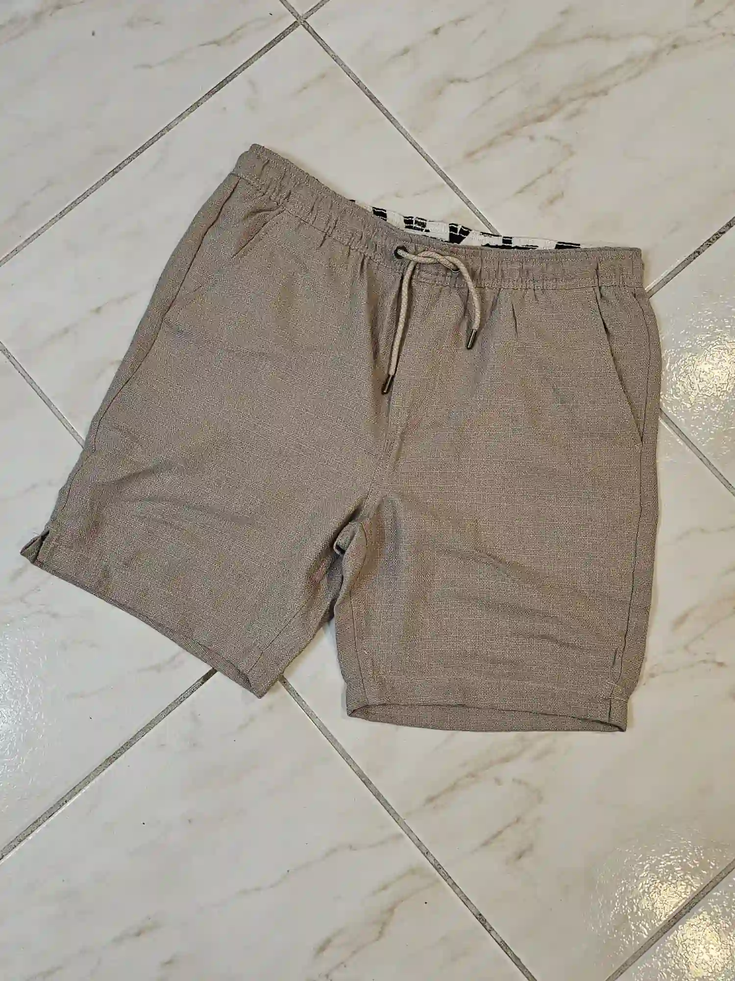 SHORT BEIGE SHT7