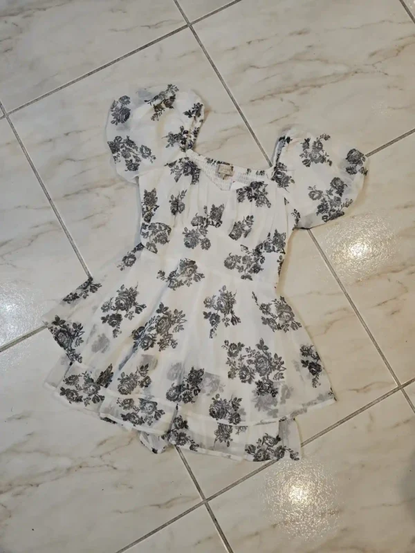 VESTIDO BLANCO DE FLORES VTD72