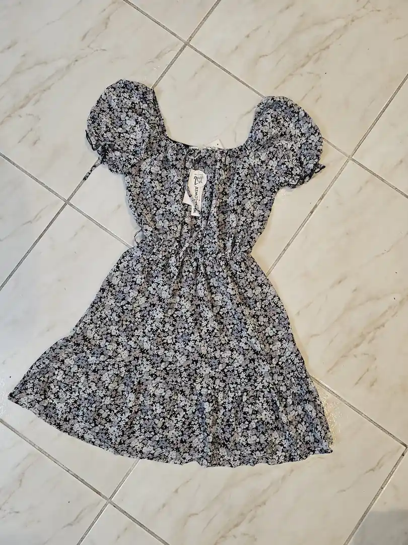 VESTIDO NEGRO DE FLORES VTD81