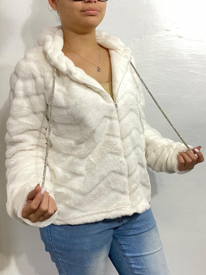 CHAQUETA BLANCA DE MUJER CHP