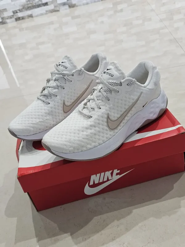 TENIS BLANCOS NIKE TN35