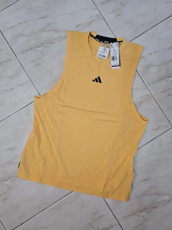 CAMISETA AMARILLA ADIDAS CMST25