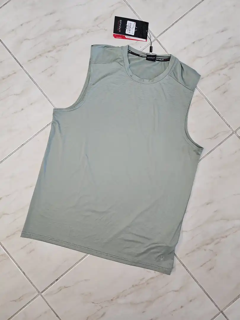 CAMISETA GRIS CMST12