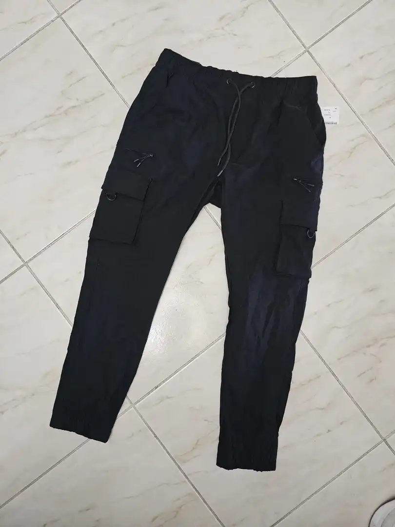 JOGGER NEGRO DE HOMBRE JGG20