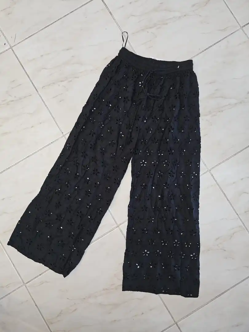 PANTALONETA NEGRA PTNT1