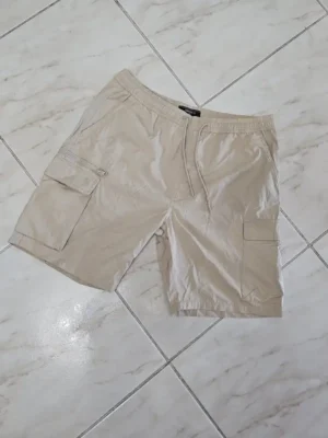 SHORT BEIGE DE HOMBRE SHT61