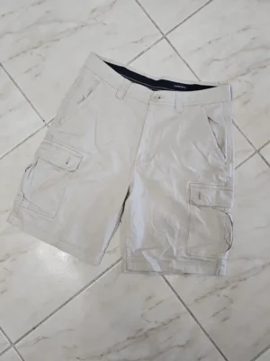 SHORT BEIGE DE HOMBRE SHT68