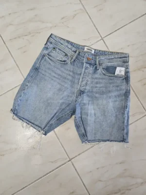 SHORT DE MEZCLILLA DE HOMBRE SHT77