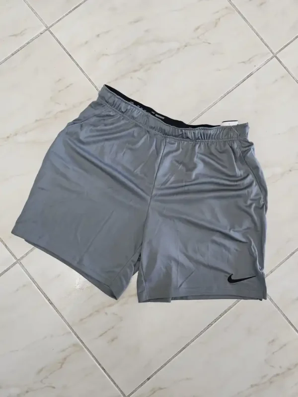 SHORT GRIS DE HOMBRE SHT97