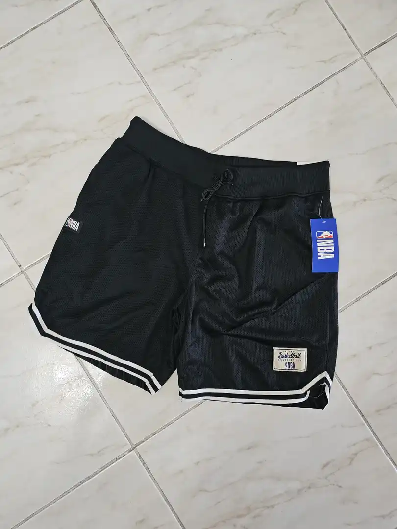 SHORT NEGRO DE HOMBRE SHT86