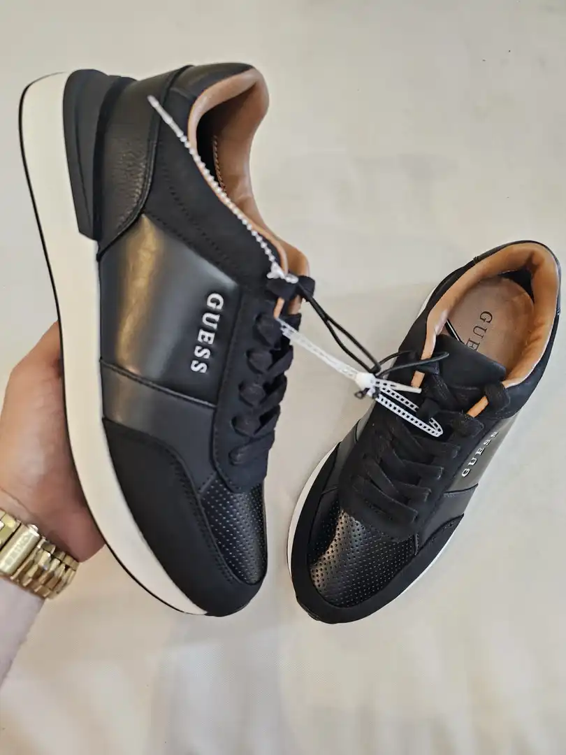 TENIS NEGROS TN38