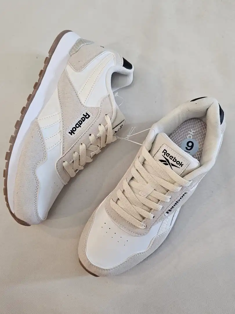 TENIS REEBOK BEIGE TN40