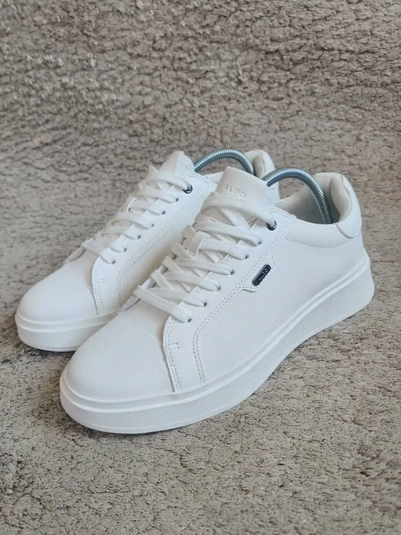 TENIS BLANCOS TN50 (1)