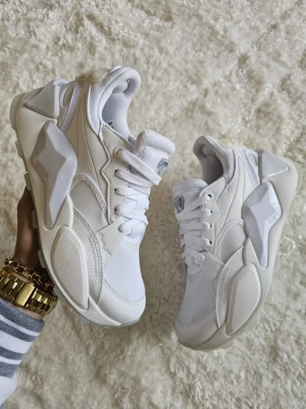 TENIS BLANCOS TN58