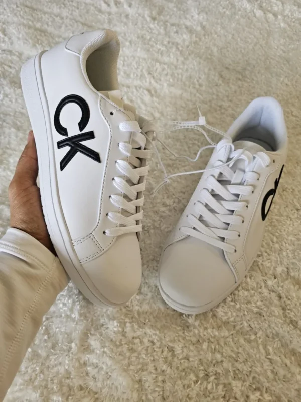 TENIS CALVIN KLEIN BLANCOS TN57