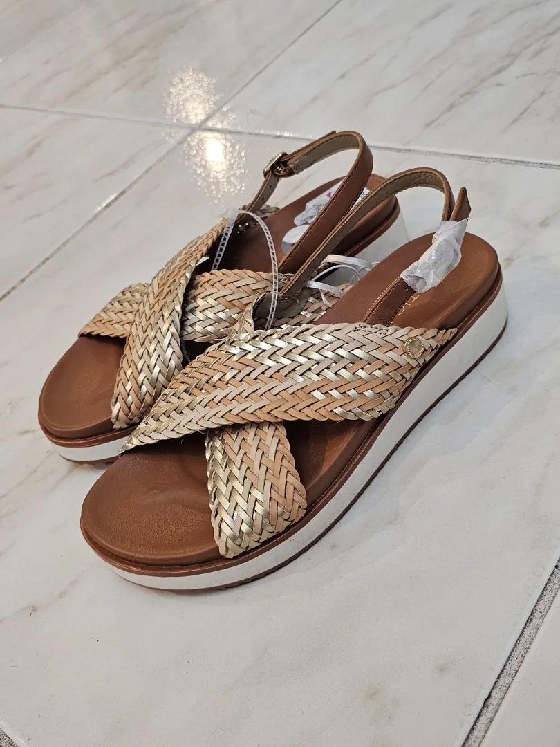 SANDALIAS DORADAS SDL132