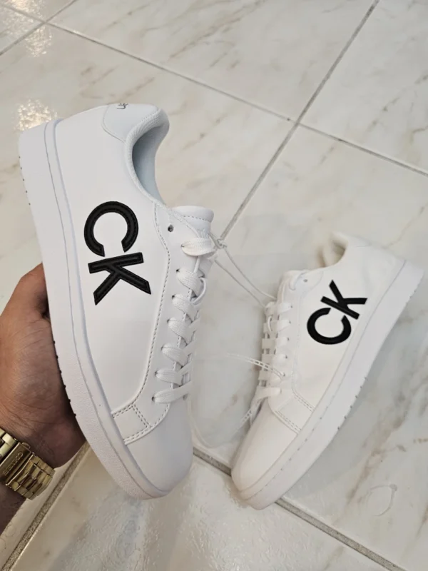 TENIS CALVIN KLEIN BLANCOS TN85