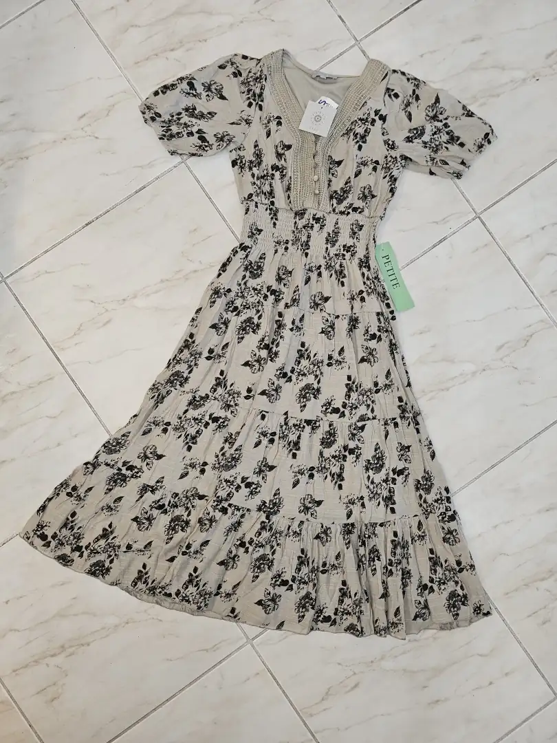 VESTIDO VERDE CON FLORES VTD189