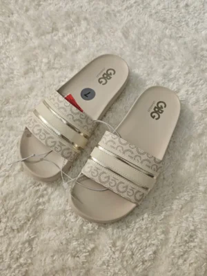 CHANCLETAS G&G GRISES CHT46