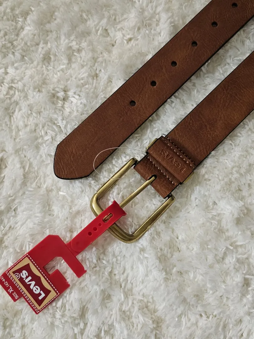 CINTO LEVI'S MARRÓN CT9