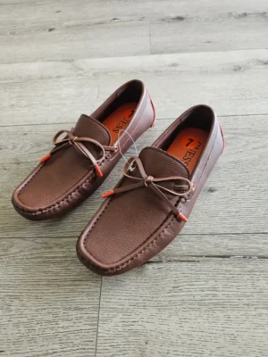 MOCASINES GUESS MARRONES MCSN8