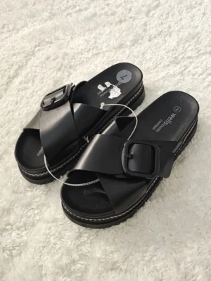 SANDALIAS NEGRAS SDL159