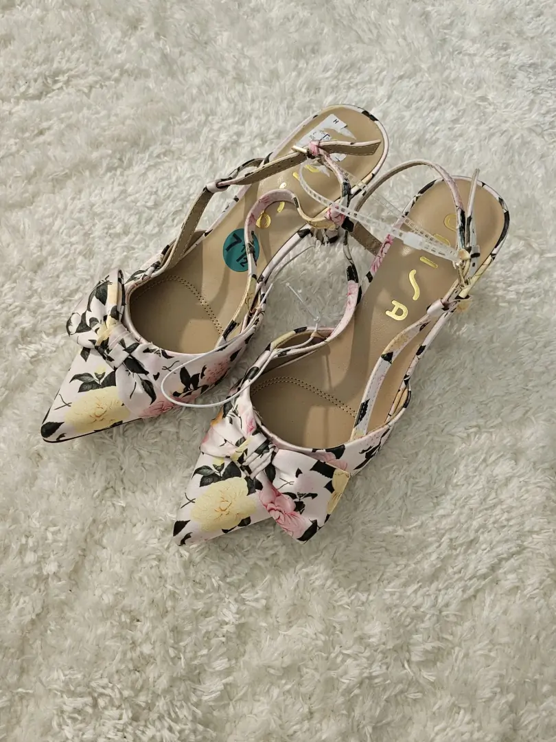 TACONES DE FLORES TCN22