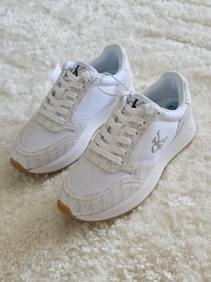 TENIS CALVIN KLEIN BLANCOS TN89