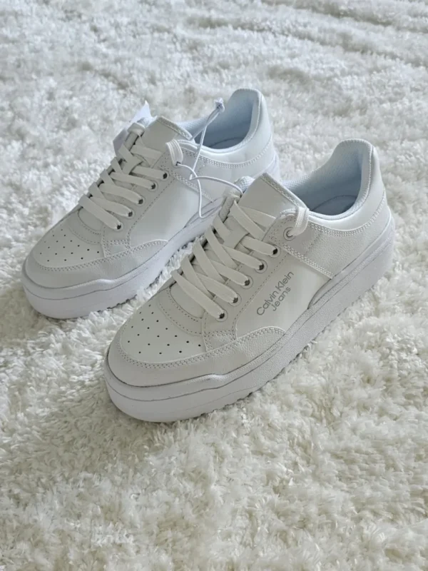 TENIS CALVIN KLEIN BLANCOS TN90