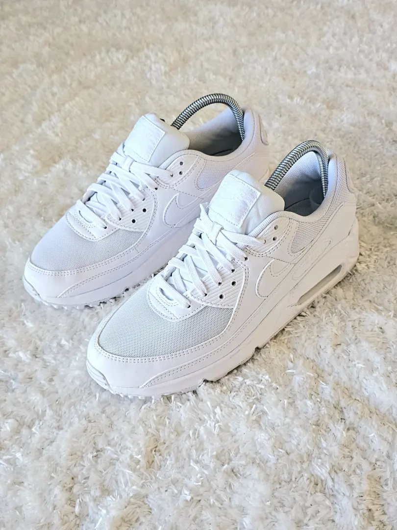 TENIS NIKE BLANCOS TN102