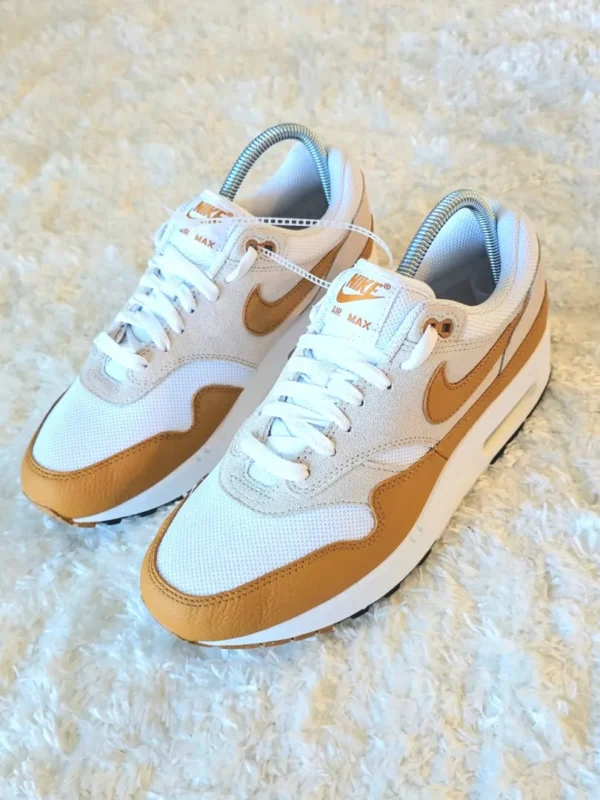 TENIS NIKE BLANCOS TN104