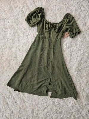 VESTIDO VERDE VTD245