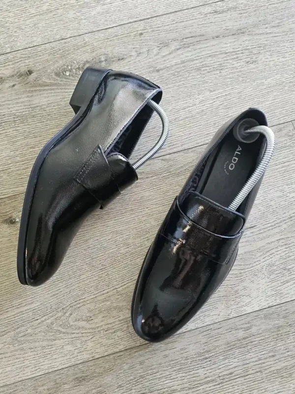 ZAPATOS NEGROS ZPT135