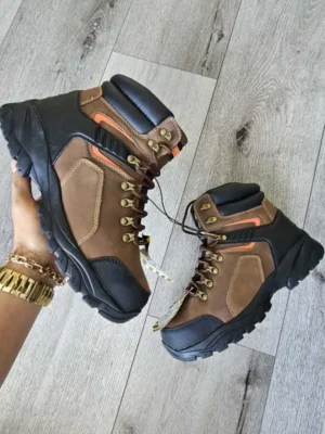 BOTAS NEGRAS MARRONES BTS138