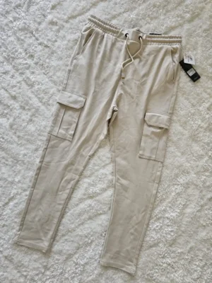 JOGGER BEIGE RESERVED JGG46