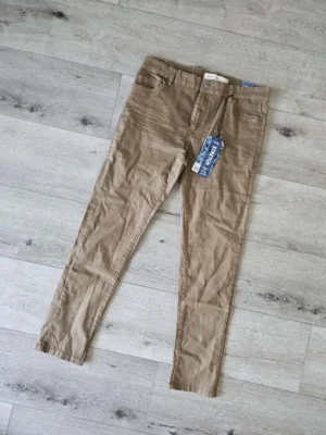 PANTALÓN MARRÓN DE HOMBRE PTN167