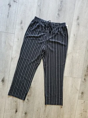 PANTALONETA NEGRO PTNT17