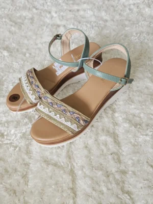 SANDALIAS BEIGE SDL238