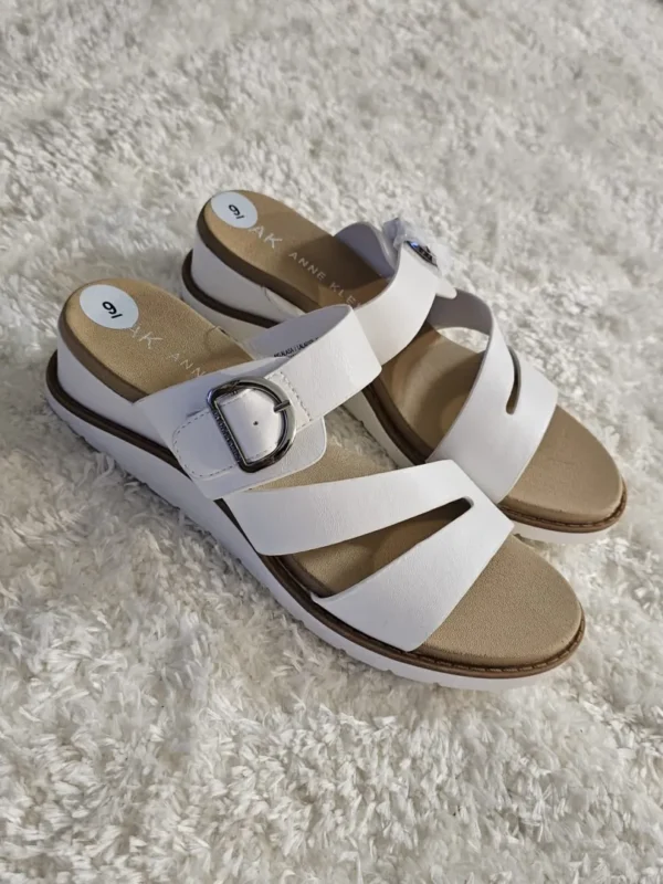 SANDALIAS BLANCAS SDL211