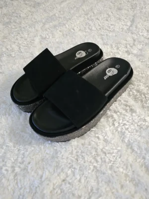 SANDALIAS NEGRAS SDL205