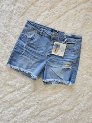 SHORT DE MEZCLILLA SHT184